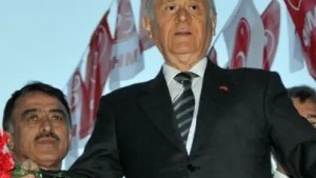 Bahçeli'den AK Parti'ye son dakika golü