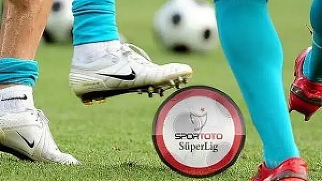 Lig'de kombine kartları el yakıyor