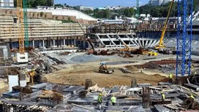 Vodafone Arena yükseliyor