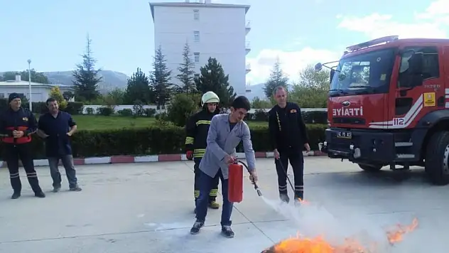 Beyşehir'de öğrenci yurdunda yangın tatbikatı yapıldı