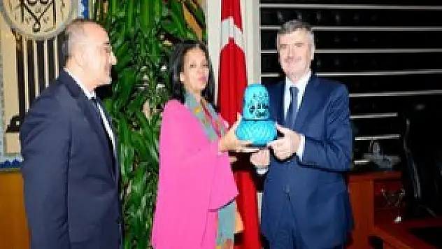 Sri Lanka Büyükelçisi'nden Büyükşehir'e ziyaret