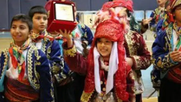 Halk oyunları ekibi Konya birincisi oldu