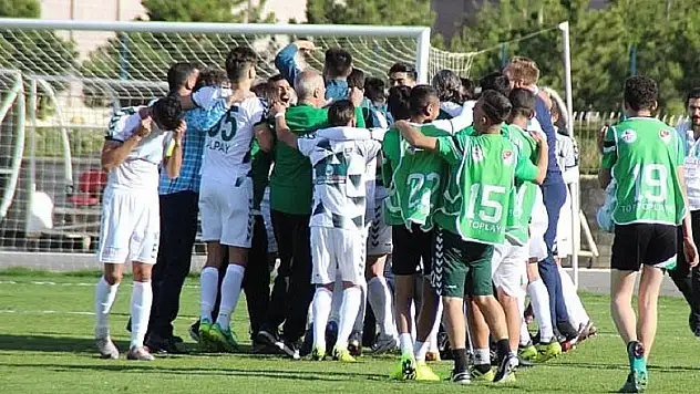 Anadolu Selçukspor'da goller paylaşıldı