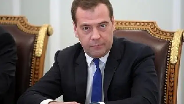 Medvedev'in Twitter hesabı ele geçirildi
