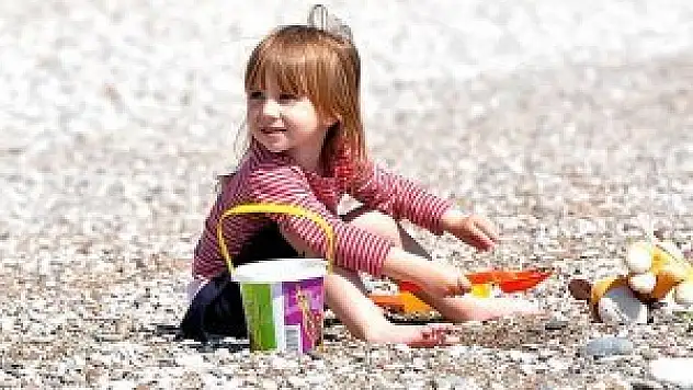 Çocuğunuzu melanomdan koruyun