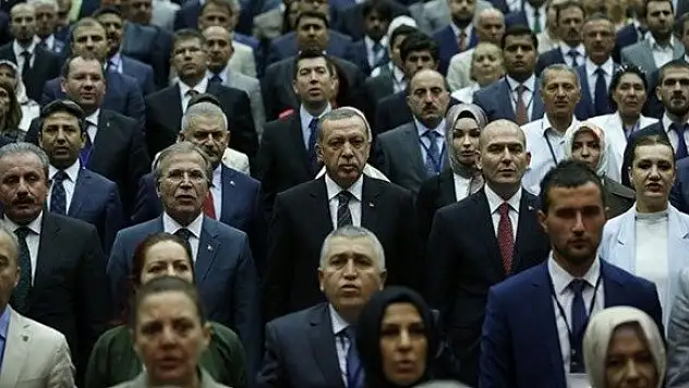 Liderimiz ne derse o