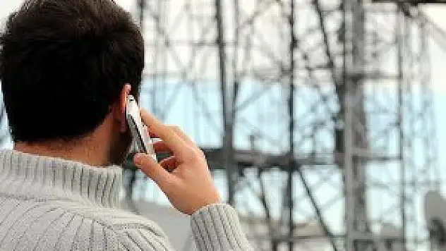 Cep telefonu görüşmelerinde zamlı tarife başladı