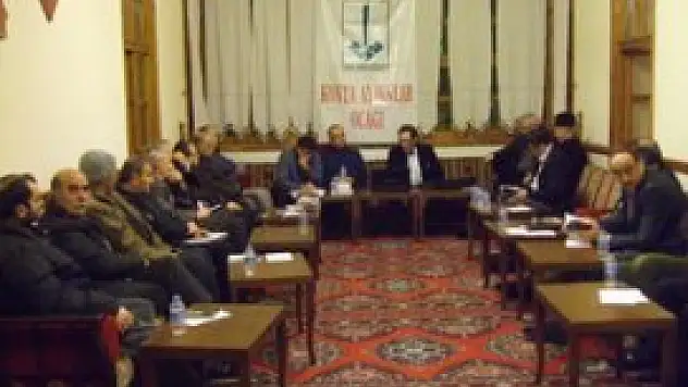 'Flört, evliliğin temeline atılmış bir dinamittir'