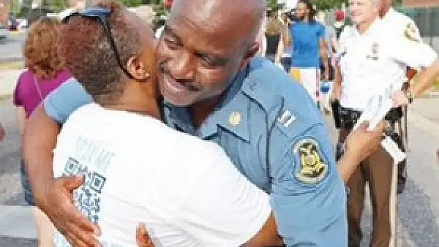 ABD sorunu 'siyahi polis'le çözdü