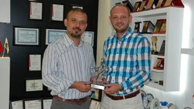 Torku Selçuk'tan Özgür Akın'a ziyaret