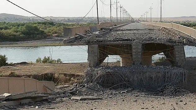 IŞİD ardında enkaz bırakıyor