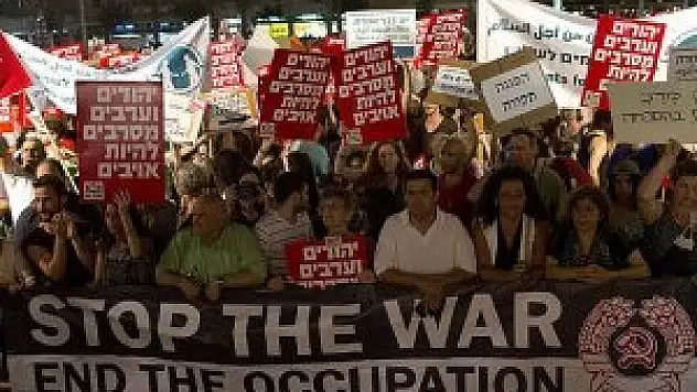 İsrail'de savaş karşıtı gösteri düzenlendi