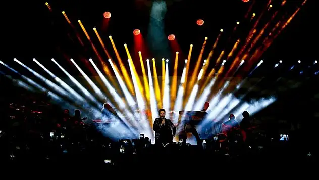 Tarkan Moskova'da konser verdi