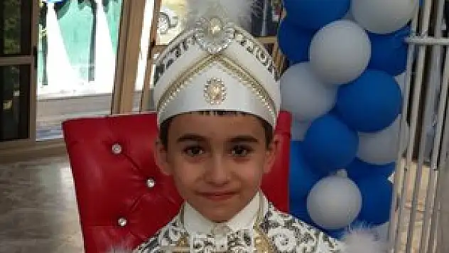 Mustafa Efe Koçak erkekliğe adım attı