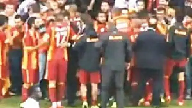 O kadar yolu küfür yemeğe gelmedik!