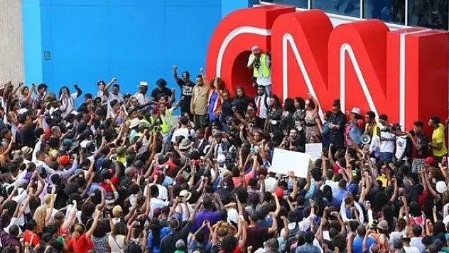 Gezi'de Türk Baharı arayan CNN'e Ferguson baskını