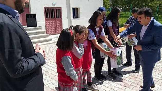 Derebucak'ta okuma projesinde yılsonu etkinliği düzenlendi