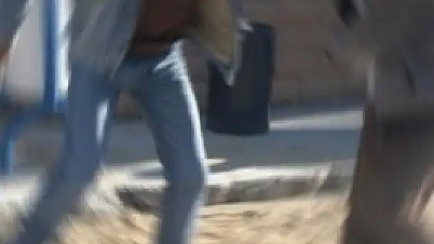 Tartıştığı arkadaşını bıçakladı