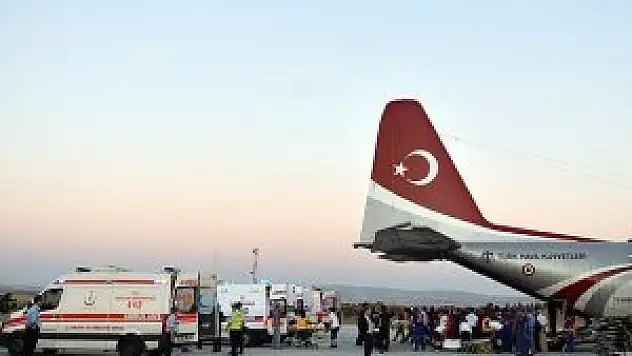 Yaralı Filistinliler uçakla Türkiye'ye getiriliyor
