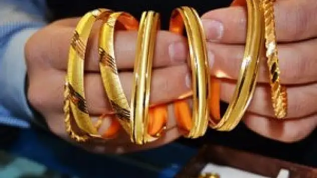 Altın gün sonunda düşüşe geçti