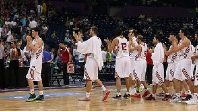 '12 Dev Adam' Yunanistan'ı ağırlıyor