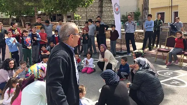 Derebucak'ta 'Okul Dışarıda Günü' etkinlikleri düzenlendi