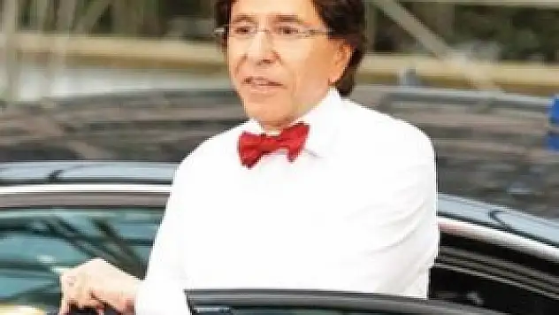 Başbakan'ın bilgisayarını çaldılar