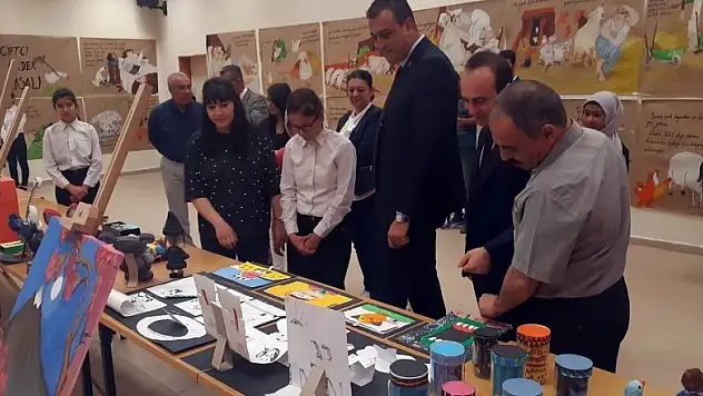 Yunak'da resim sergisi açıldı