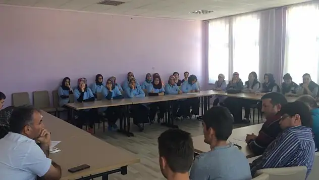 Beyşehir'de yurt personeline eğitim semineri verildi