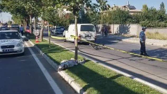 Konya'da kamyonetin çarptığı bisikletli öldü