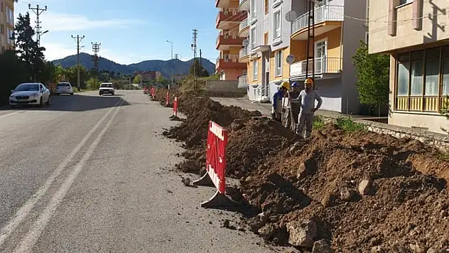 Derebucak'ta elektrik hatları yer altına alınıyor