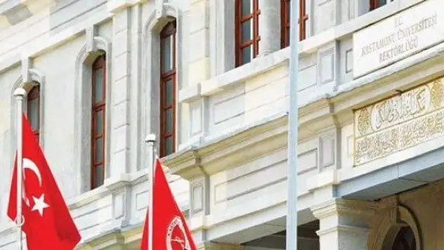 Üniversiteye çökmüşler