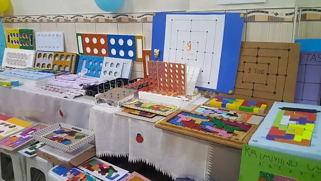 Beyşehir'de zeka oyunları sergisi açıldı