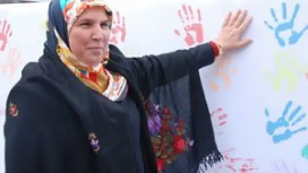 'Bir İz de Sen Bırak'