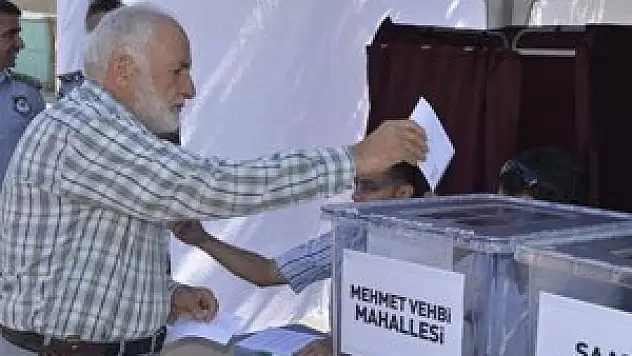 Meram'da sandıklar açıldı