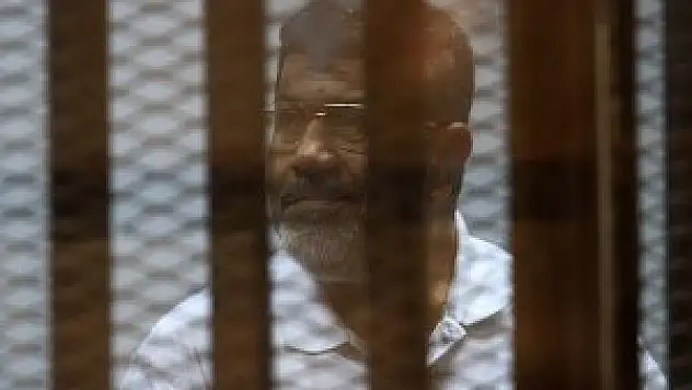 Mursi ve 14 sanığın duruşması 11 Ekim'e ertelendi