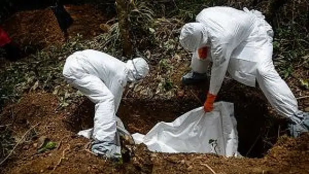 AA Sierra Leone'deki tehlikeli Ebola bölgesinde