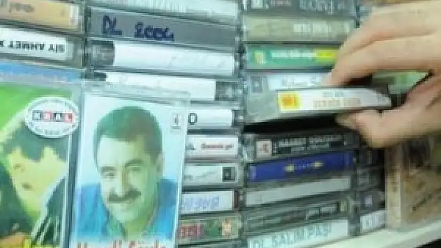 Ne satabiliyor, ne atabiliyor