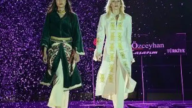 Yöresel kıyafetler defileye çıktı