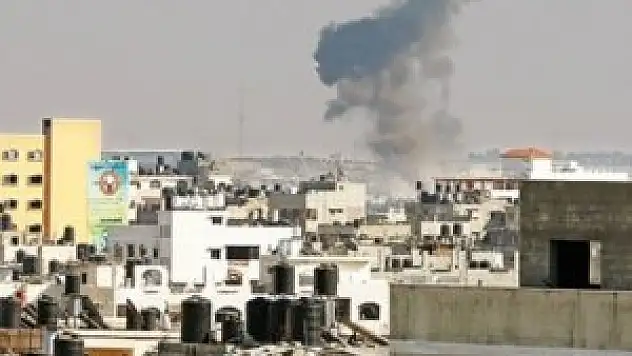 İsrail Filistin Meclis binasını bombaladı