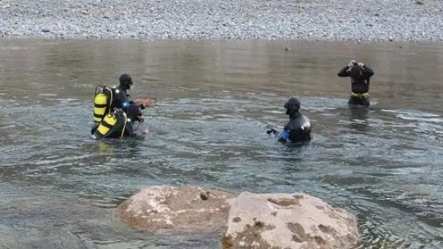 Baraj faciasına 5 gözaltı