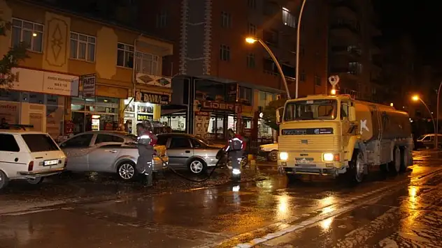 Seydişehir'de cadde ve kaldırımlarda bayram temizliği