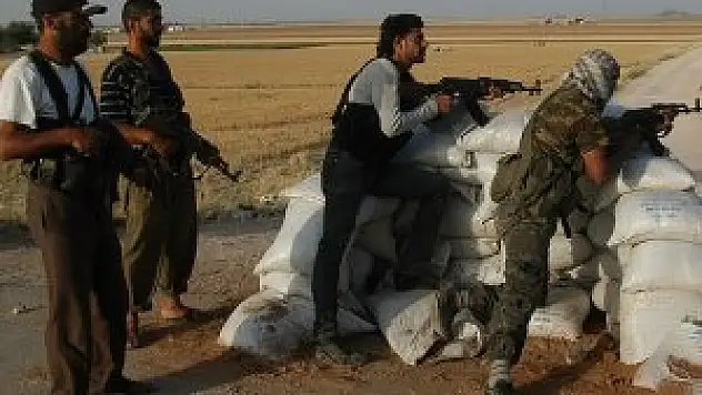 IŞİD militanlarıyla silahlı Türkmenler arasında çatışma