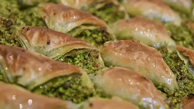 Bayram ziyaretlerinde ikramları tüketirken dikkat