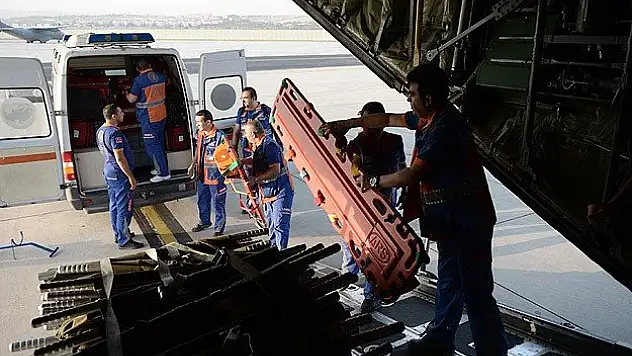 Yaralı Filistinliler Türkiye'ye getiriliyor