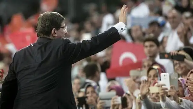Davutoğlu bir söz etti, herkes sözlüğe koştu