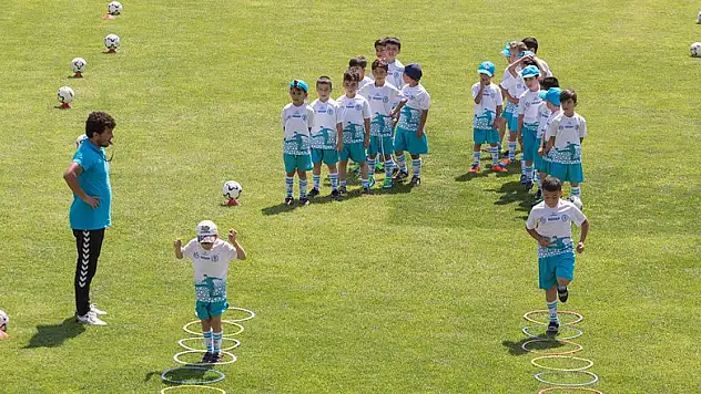 Selçuklu'nun yaz spor okullarına büyük ilgi