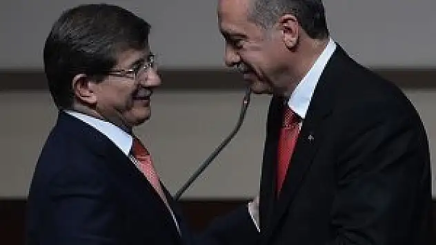Erdoğan Davutoğlu'nu 22.00'de kabul edecek