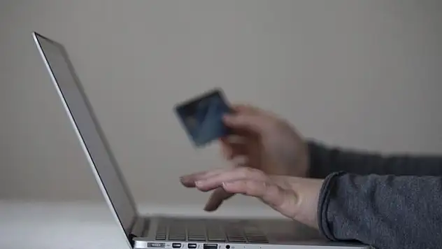 'Türkiye'de gençler daha çok e-ticareti tercih ediyor'