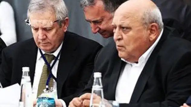 Fenerbahçe'de sürpriz istifa!